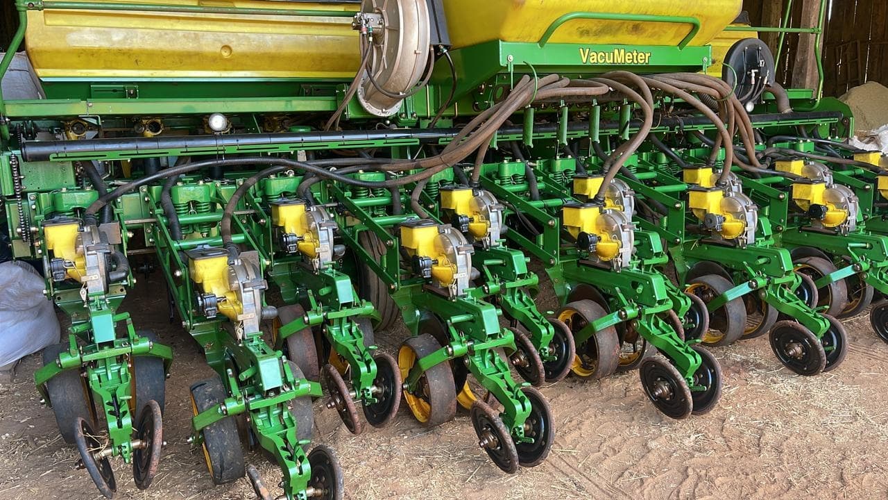 Plantadeira John Deere JD 2113 CCS - 2