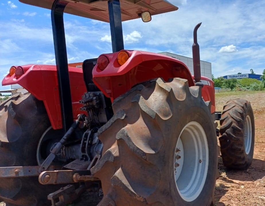 Trator Massey Ferguson 4275 - 3